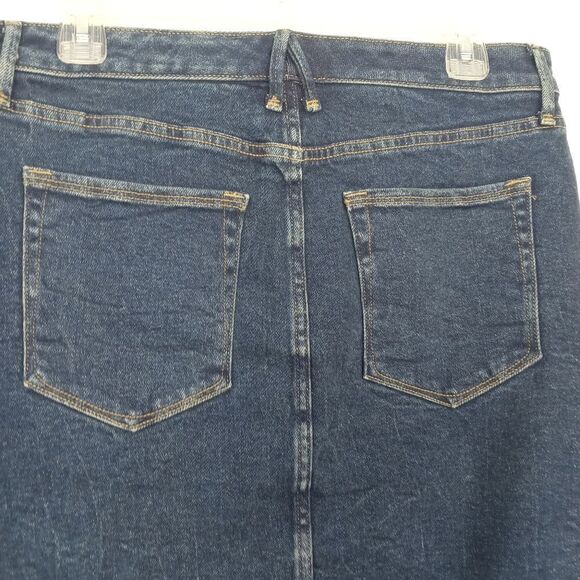 Good American Jean Mini Skirt size 12/31 - Picture 8 of 10
